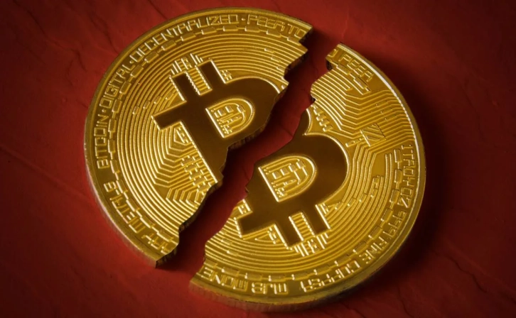 Will Bitcoin Leave Gold Behind in the Halving?