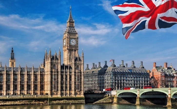 55 People Defrauded Using Fake Stock Exchange Platform in the UK