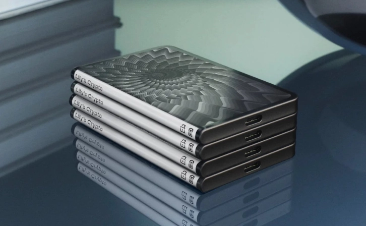 Ledger Stax: New Generation Crypto Wallet with E-Ink Screen