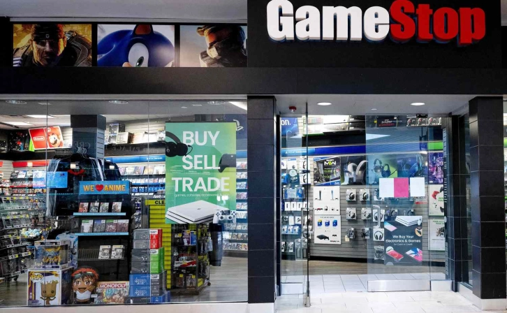 Selling Wave in the Crypto Market: GameStop and Meme Tokens Decline