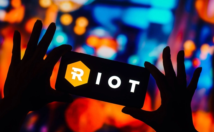 Bitcoin Mining Giant Riot Platforms Acquired Block Mining!
