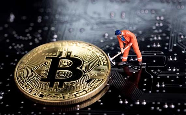 Bitcoin Miners Transfer 25,000 BTC As Price Rises